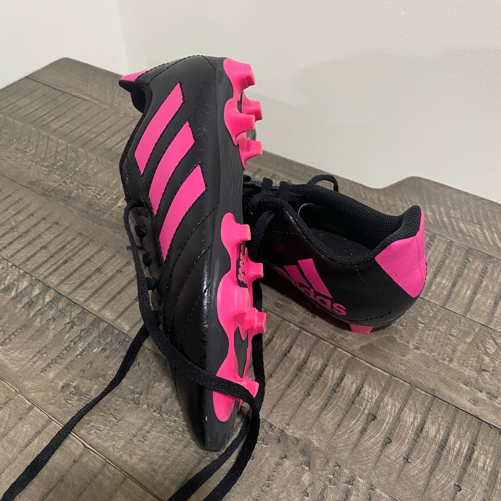 Adidas soccer cleats - Picture 3 of 3